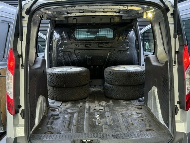 ford-transit-connect-diesel-2016-big-33