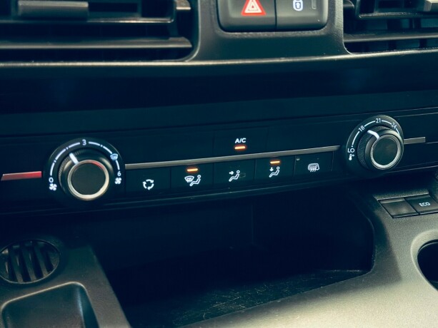 peugeot-partner-diesel-2021-big-18