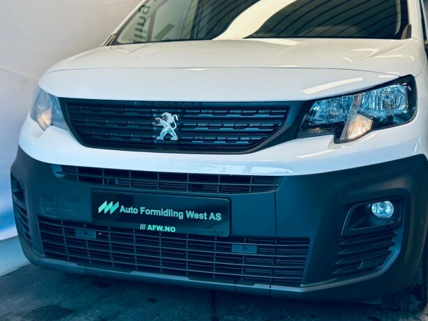 peugeot-partner-diesel-2021-big-3
