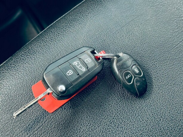peugeot-partner-diesel-2021-big-22