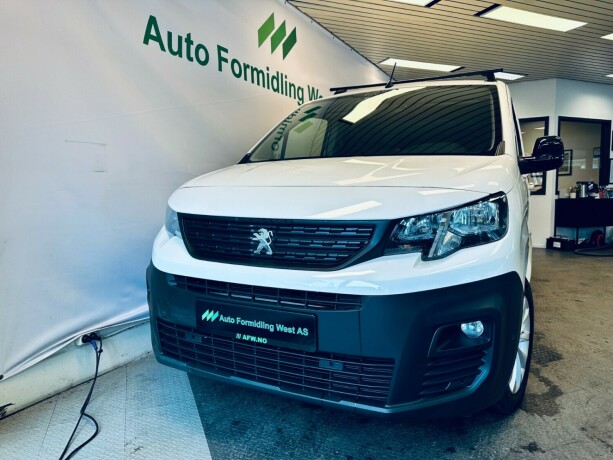 peugeot-partner-diesel-2021-big-2