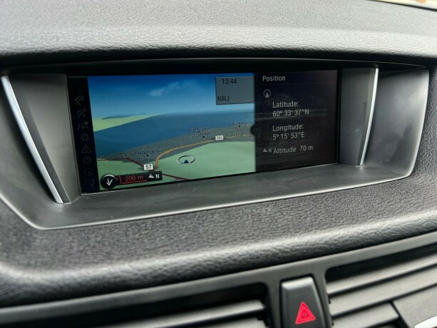 bmw-x1-diesel-2013-big-32