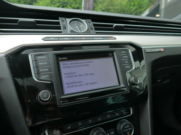 volkswagen-passat-elektrisitetbensin-2016-big-19