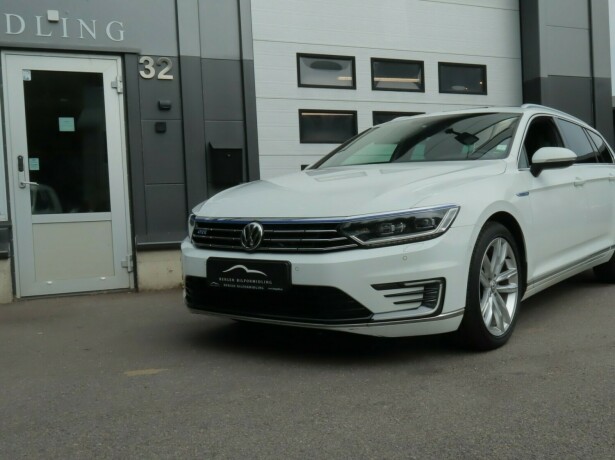 volkswagen-passat-elektrisitetbensin-2016-big-2