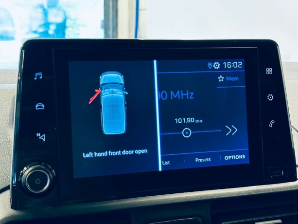 peugeot-partner-diesel-2019-big-19