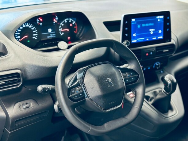 peugeot-partner-diesel-2019-big-9