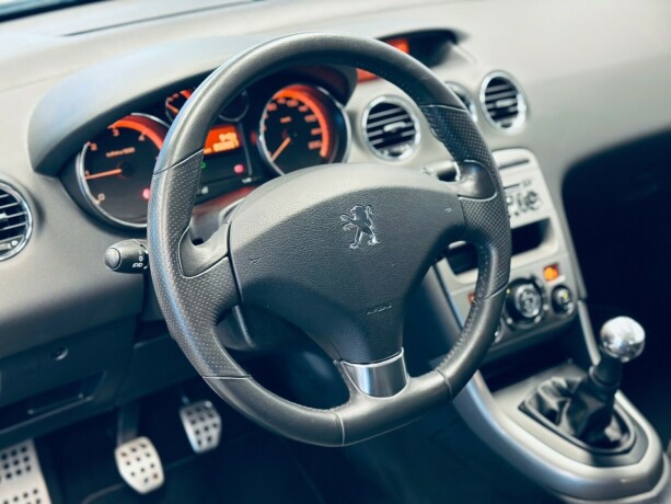 peugeot-308-diesel-2011-big-10