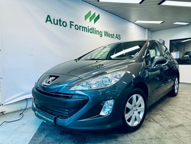peugeot-308-diesel-2011-big-1