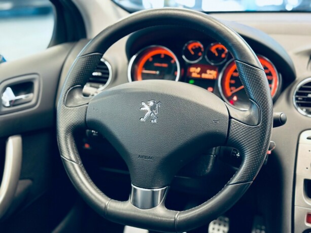 peugeot-308-diesel-2011-big-20