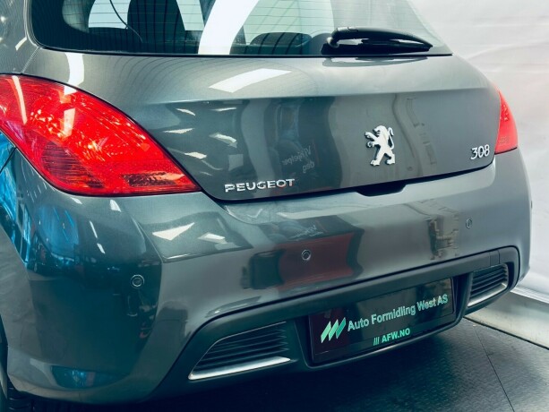 peugeot-308-diesel-2011-big-6
