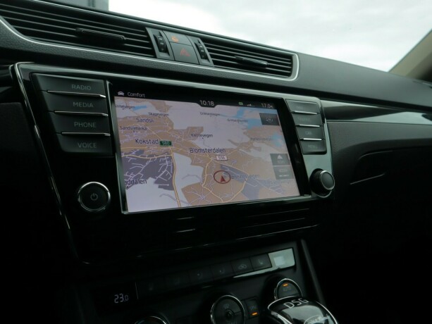 skoda-superb-diesel-2016-big-20