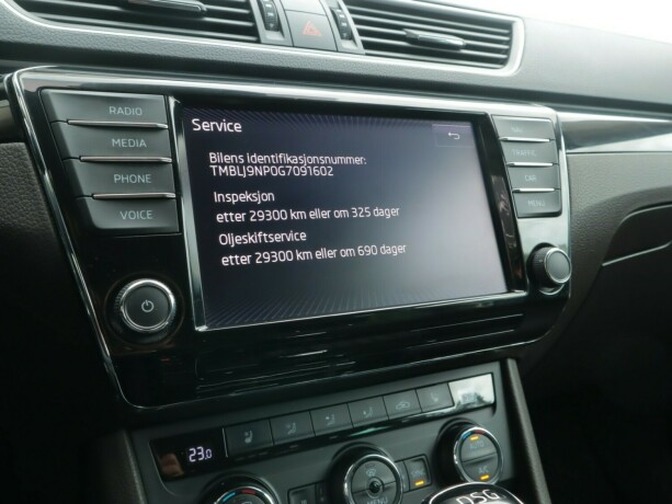skoda-superb-diesel-2016-big-23