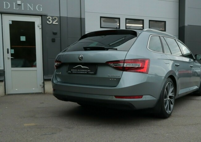 skoda-superb-diesel-2016-big-3
