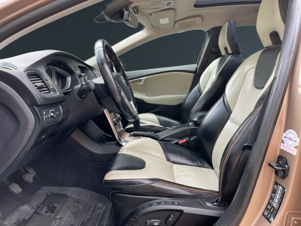 volvo-v40-cross-country-diesel-2013-big-8