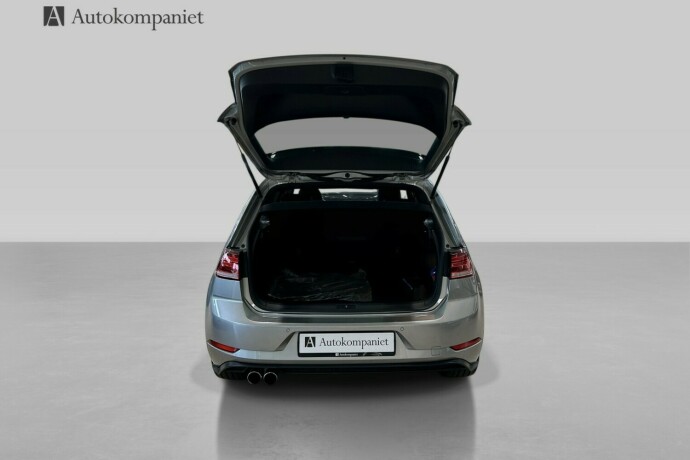 volkswagen-golf-elektrisitetbensin-2019-big-12