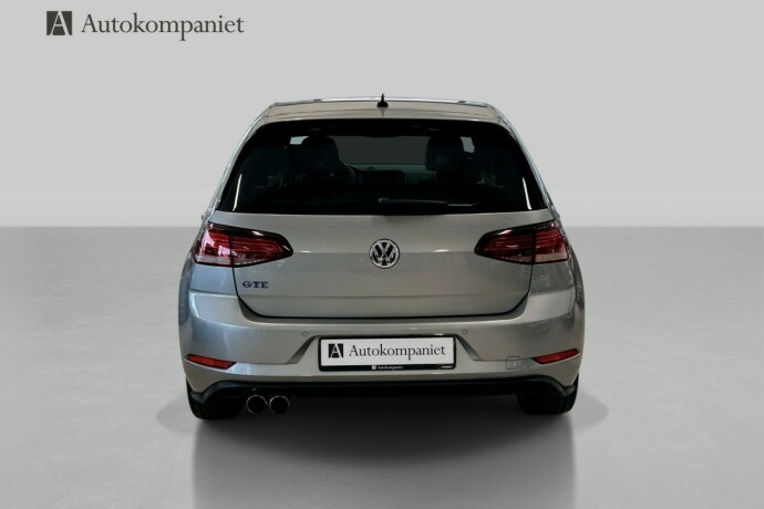 volkswagen-golf-elektrisitetbensin-2019-big-4