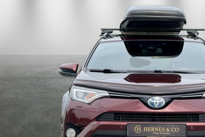toyota-rav4-elektrisitetbensin-2017-big-3