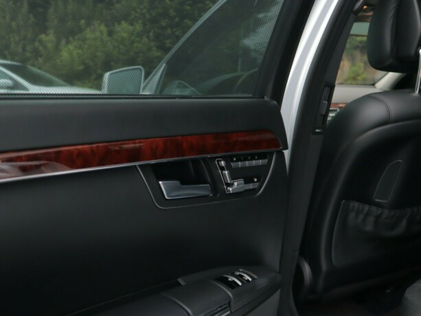 mercedes-benz-s-klasse-elektrisitetbensin-2010-big-21