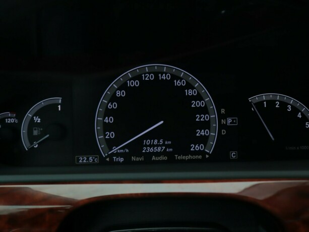 mercedes-benz-s-klasse-elektrisitetbensin-2010-big-39
