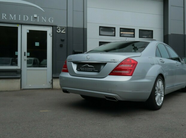 mercedes-benz-s-klasse-elektrisitetbensin-2010-big-3