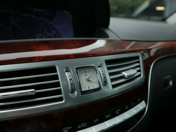 mercedes-benz-s-klasse-elektrisitetbensin-2010-big-34