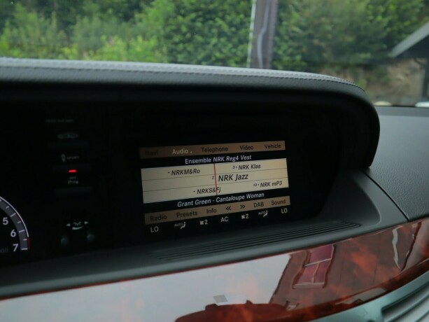mercedes-benz-s-klasse-elektrisitetbensin-2010-big-29
