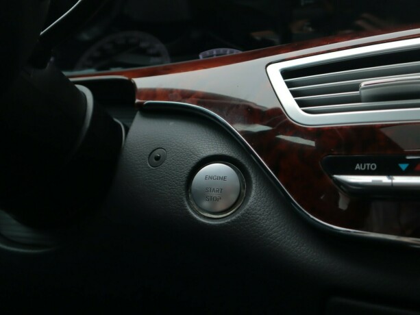 mercedes-benz-s-klasse-elektrisitetbensin-2010-big-25