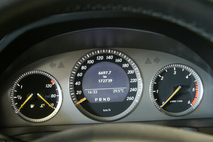 mercedes-benz-c-klasse-diesel-2008-big-13