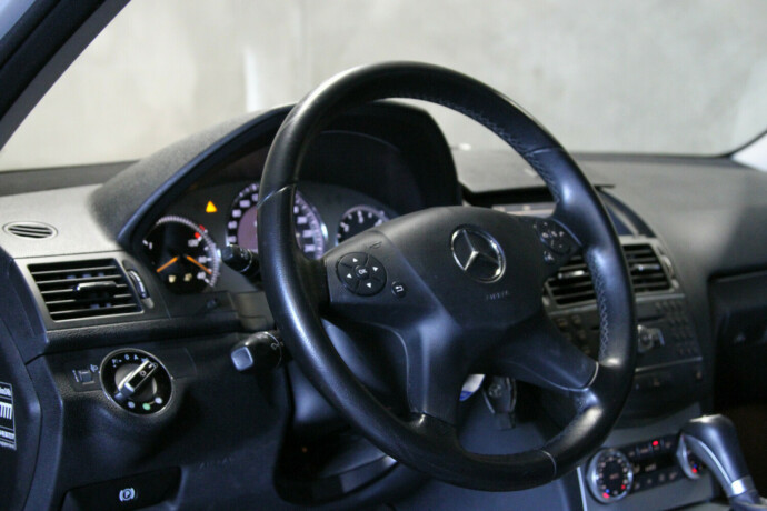 mercedes-benz-c-klasse-diesel-2008-big-14