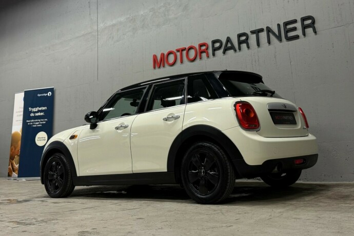 mini-cooper-bensin-2015-big-5