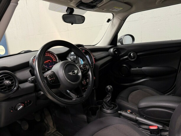 mini-cooper-bensin-2015-big-8