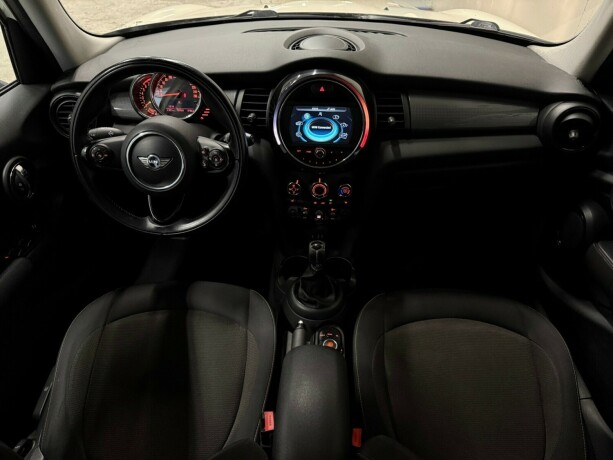 mini-cooper-bensin-2015-big-6