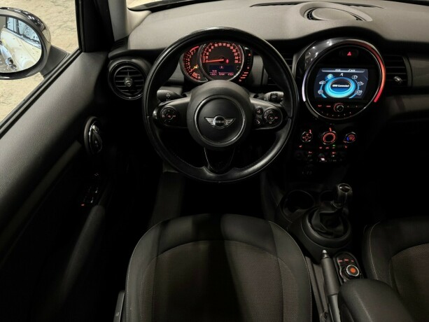 mini-cooper-bensin-2015-big-7