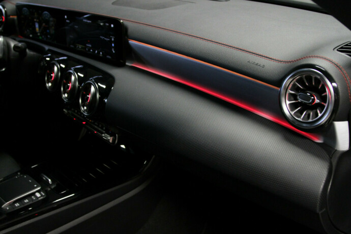 mercedes-benz-cla-plug-in-petrol-2022-big-5