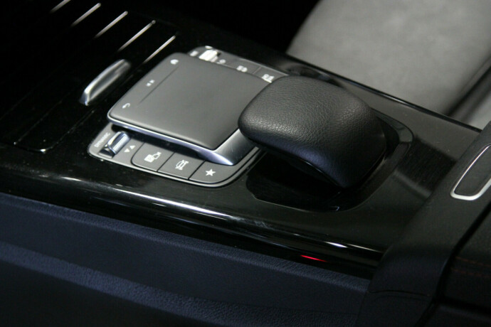 mercedes-benz-cla-plug-in-petrol-2022-big-15
