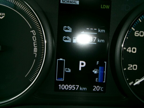 mitsubishi-outlander-elektrisitetbensin-2016-big-19