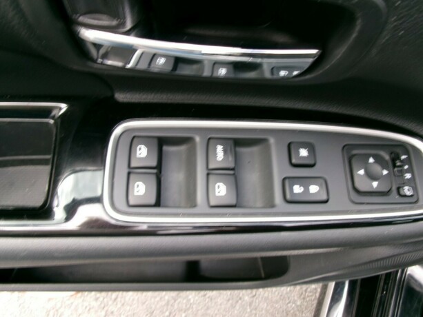 mitsubishi-outlander-elektrisitetbensin-2016-big-11
