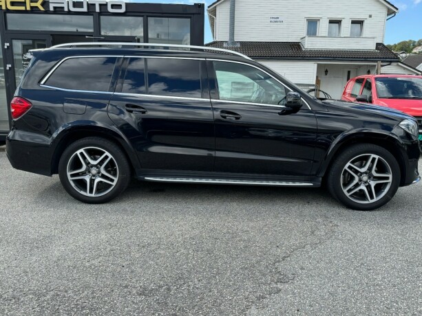 mercedes-benz-gls-diesel-2016-big-3