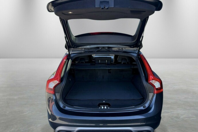 volvo-v60-elektrisitetdiesel-2017-big-9
