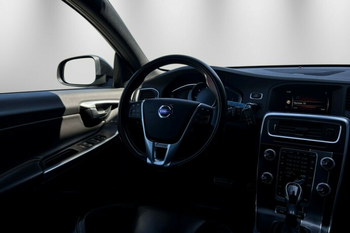 volvo-v60-elektrisitetdiesel-2017-big-16