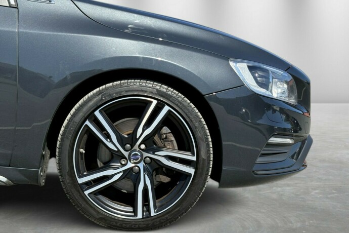 volvo-v60-elektrisitetdiesel-2017-big-4