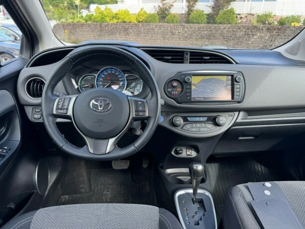 toyota-yaris-elektrisitetbensin-2017-big-7