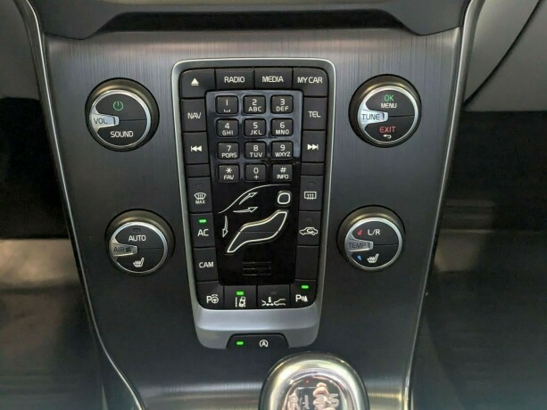 volvo-v40-diesel-2013-big-18