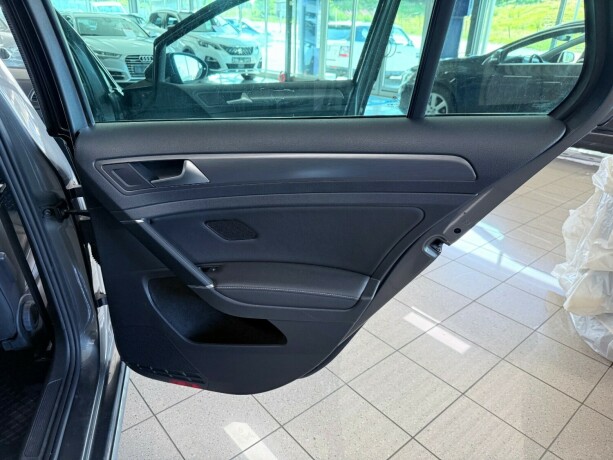 volkswagen-golf-elektrisitet-2020-big-28