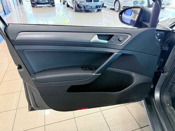 volkswagen-golf-elektrisitet-2020-big-9