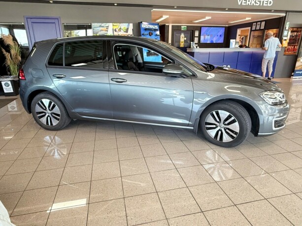 volkswagen-golf-elektrisitet-2020-big-7