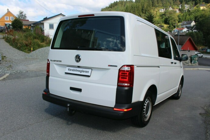 volkswagen-transporter-diesel-2019-big-3