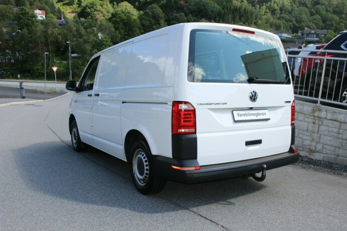 volkswagen-transporter-diesel-2019-big-2