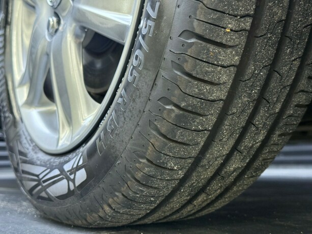 toyota-iq-bensin-2012-big-8