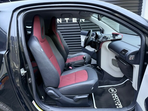 toyota-iq-bensin-2012-big-22